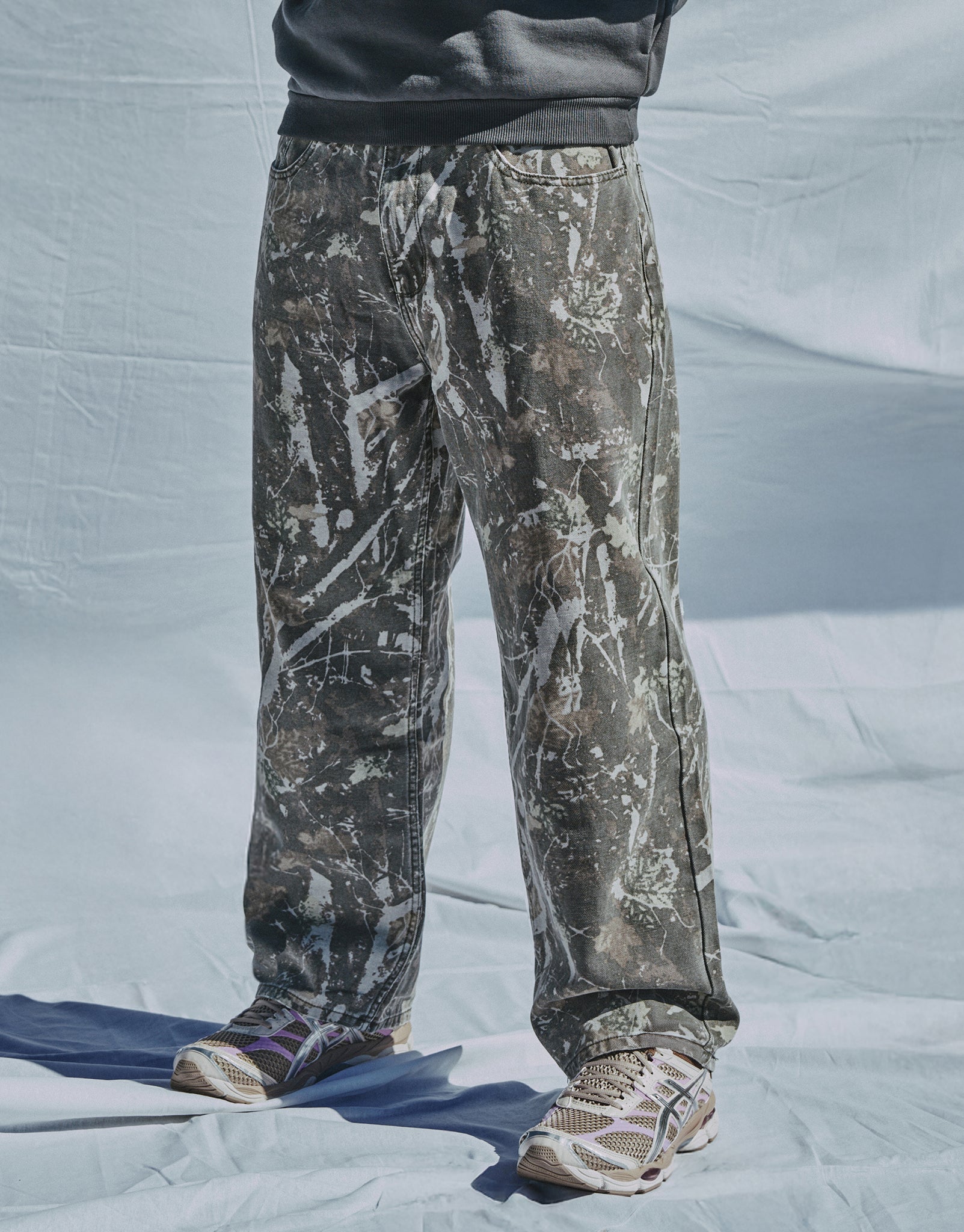 Baggy Vintage Foliage Camo Pants in Camo | Hallensteins AU