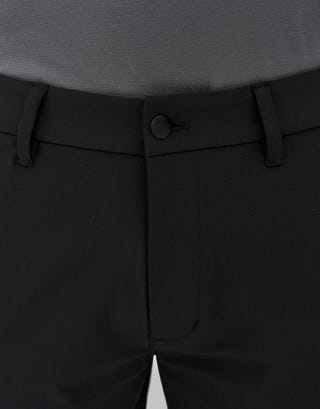 Smart Flex Everyday Shorts in Black Detail2
