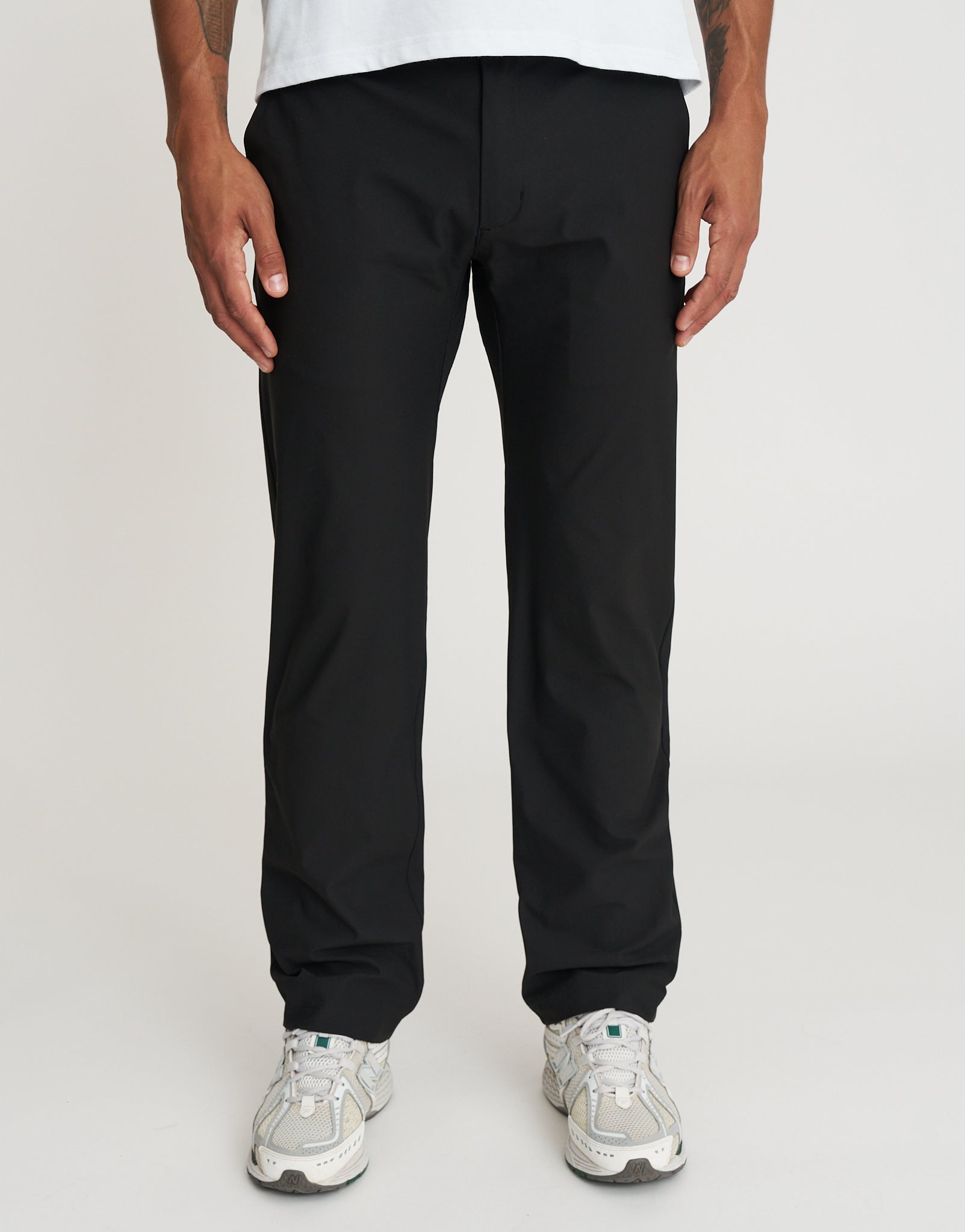 Smart Flex 2.0 Chino Pants in Black | Hallensteins NZ