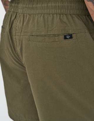 Training Club Everyday Shorts in Khaki Detail3